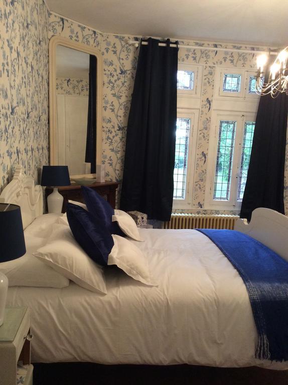 Bed and Breakfast Le Chalet De Luxe Saint-Séverin Exterior foto