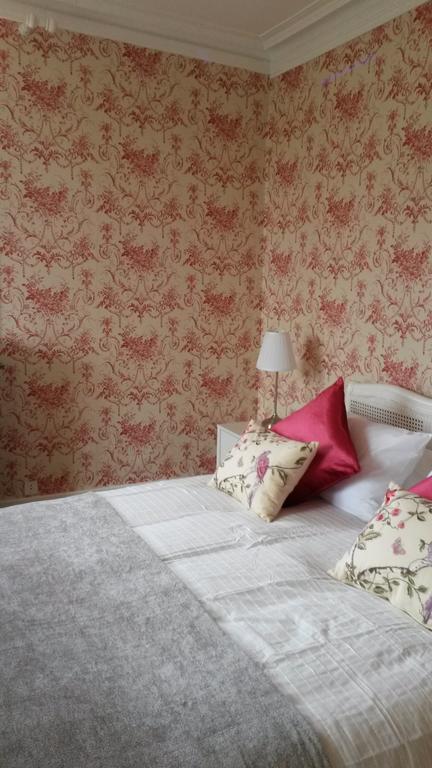 Bed and Breakfast Le Chalet De Luxe Saint-Séverin Exterior foto
