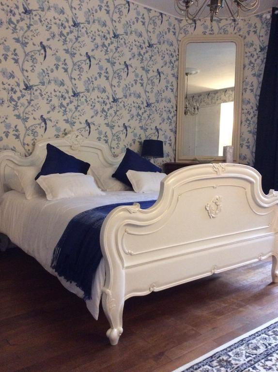 Bed and Breakfast Le Chalet De Luxe Saint-Séverin Exterior foto